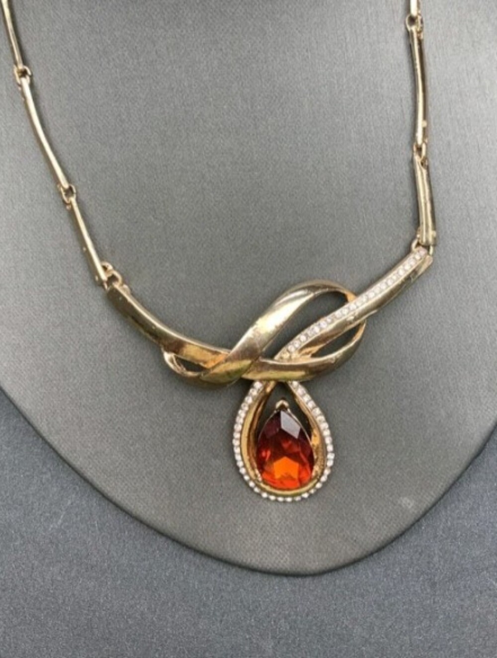 Gold Teardrop Pendant Necklace with Amber Stone